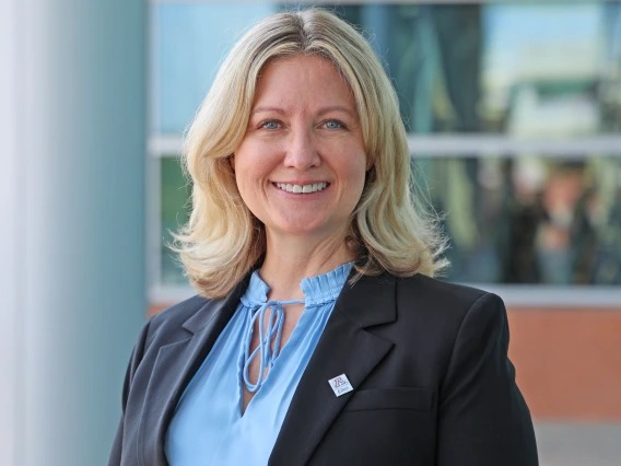 professional woman headshot
