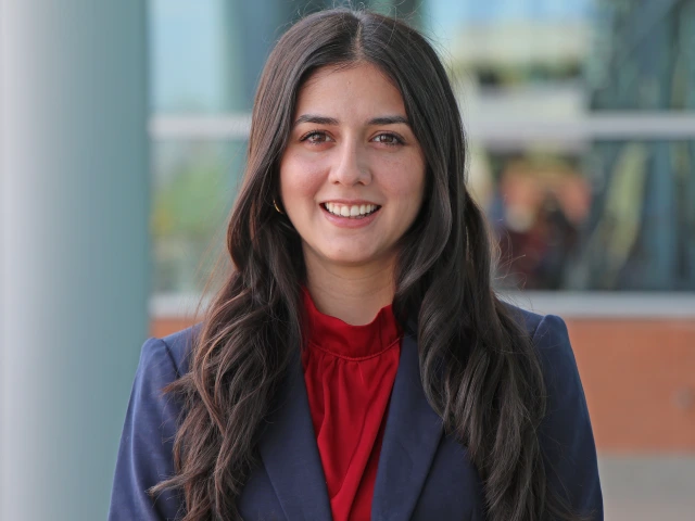 professional woman headshot