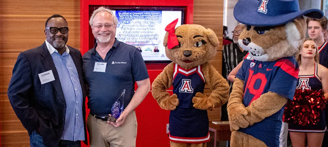 MIS Professor of Practice Bill Neumann receives the African American Community Council's Distinguished Faculty Award