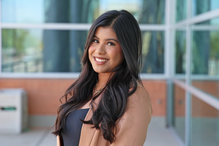professional woman headshot